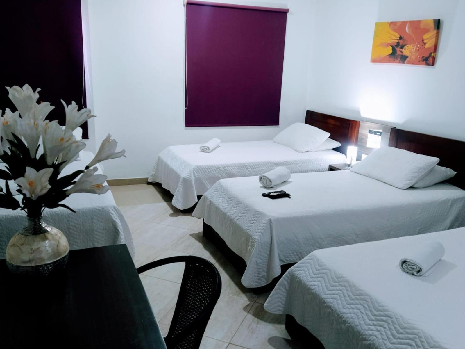 Hotel La Casa 1 Monteria Bagian luar foto