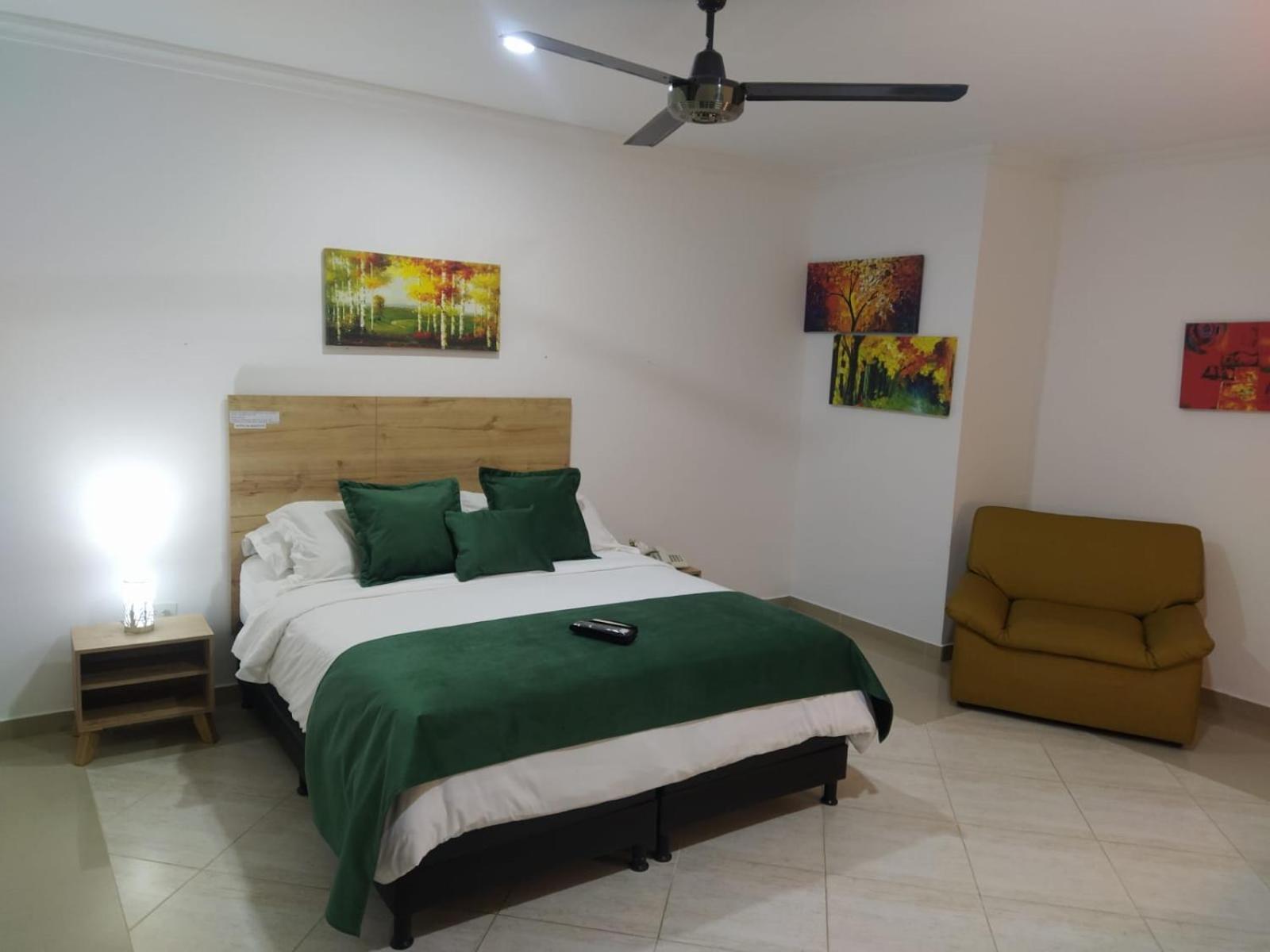 Hotel La Casa 1 Monteria Bagian luar foto